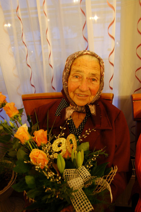 Plóni mama 90 éves