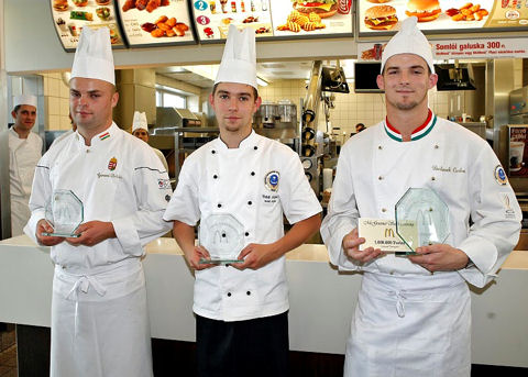 A McGourmet Szakácsverseny fiatal tehetségei: (jobbról) Pavlicsek Csaba, Toldi József, Garaczi Zoltán