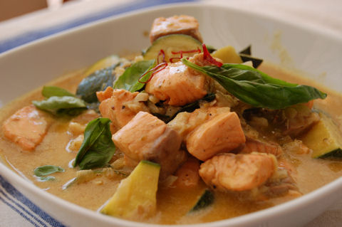 Vörös thai lazac-curry