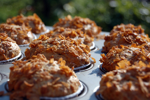 Sajtos-bazsalikomos muffin